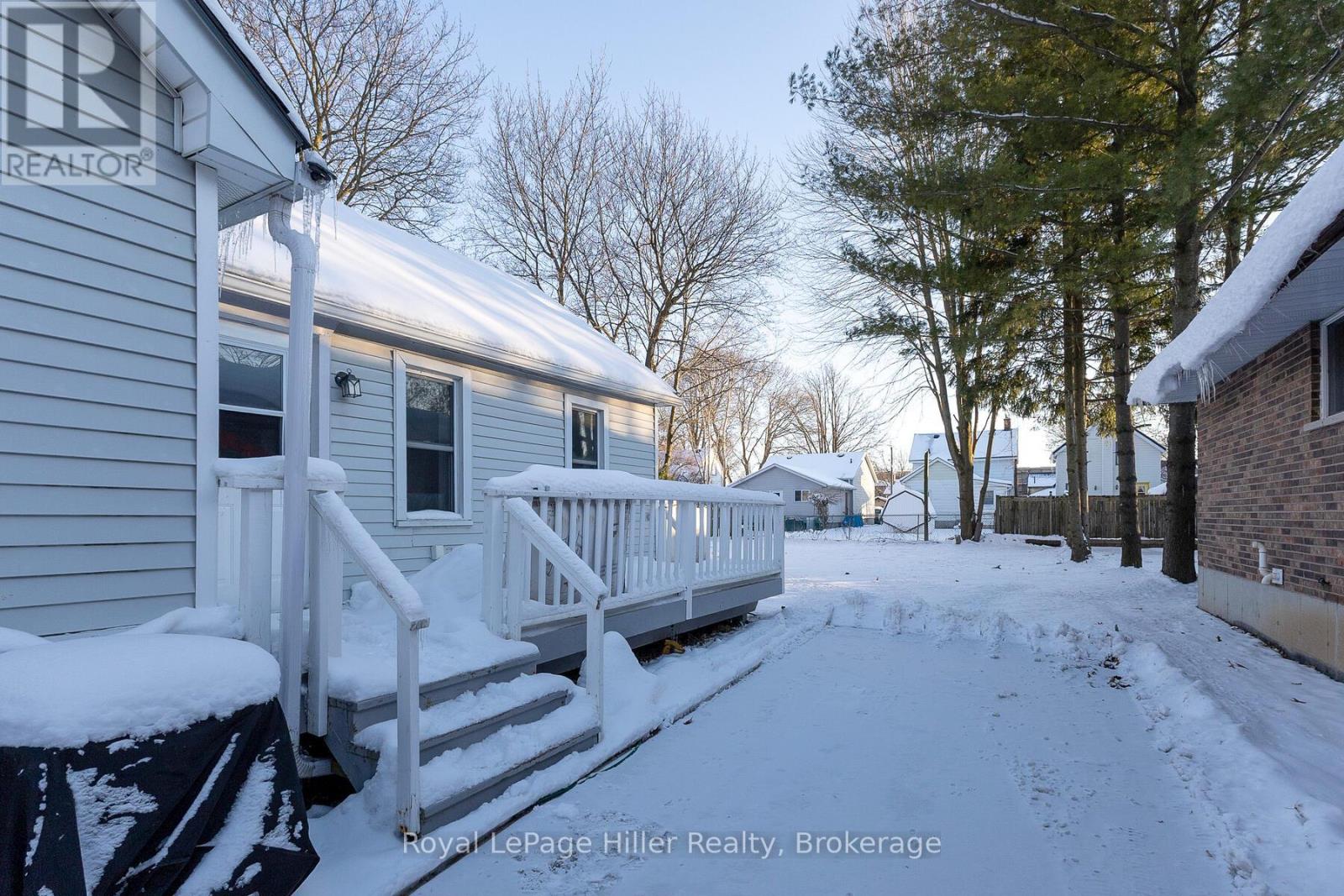 529 Albert Street, Stratford, Ontario  N5A 3L6 - Photo 6 - X12597634