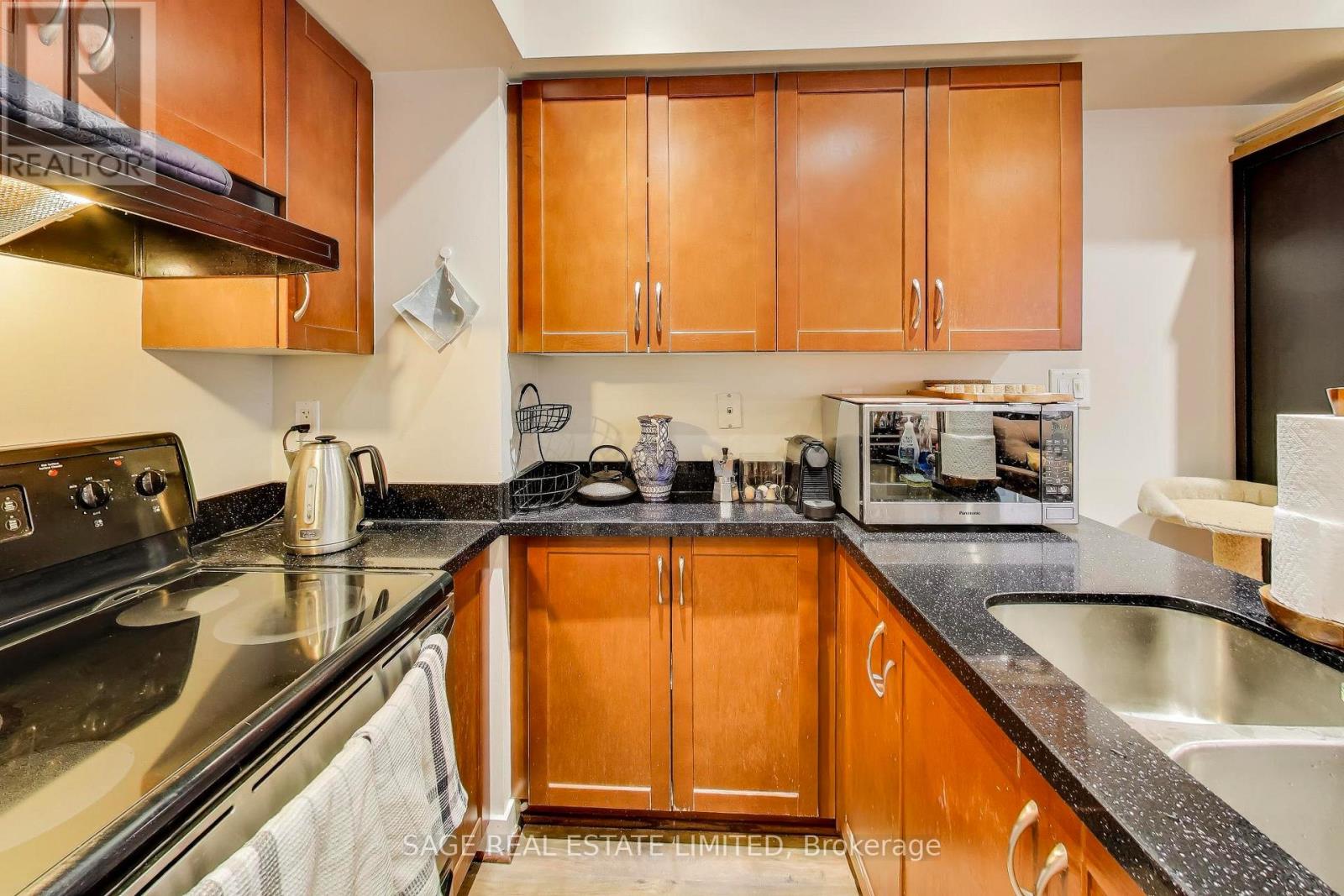 115 - 21 Earl Street, Toronto, Ontario  M4Y 1M4 - Photo 6 - C12763834