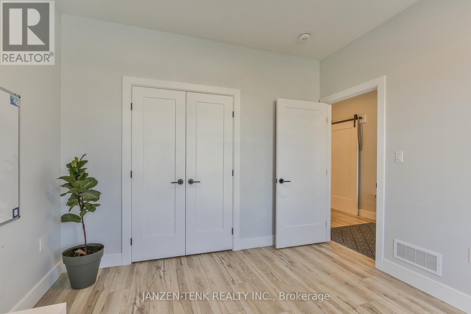 8 Charles Court, Bayham, Ontario  N0J 1T0 - Photo 29 - X12570786