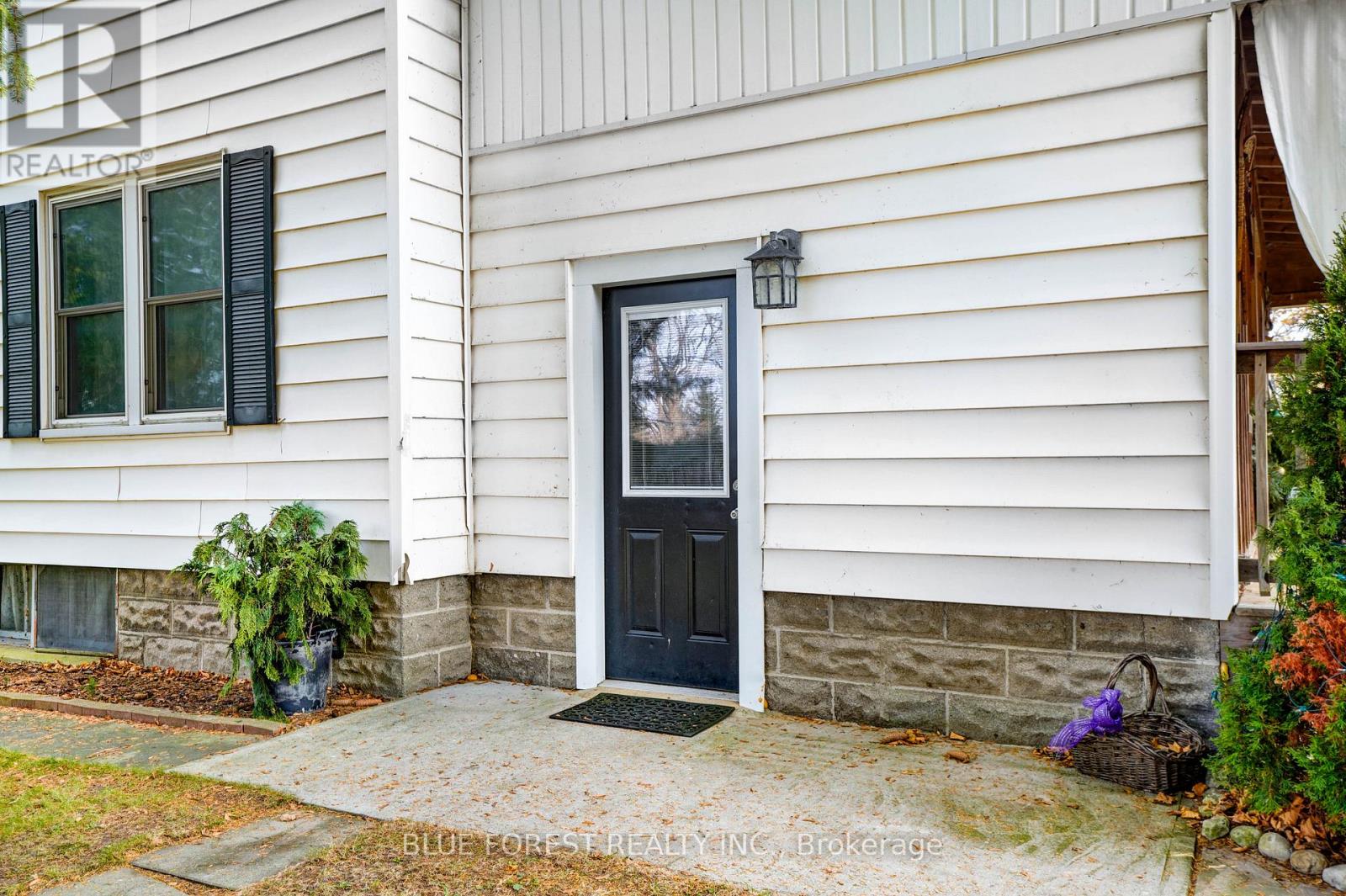 136 Furnival Road, West Elgin, Ontario  N0L 2C0 - Photo 44 - X12645742