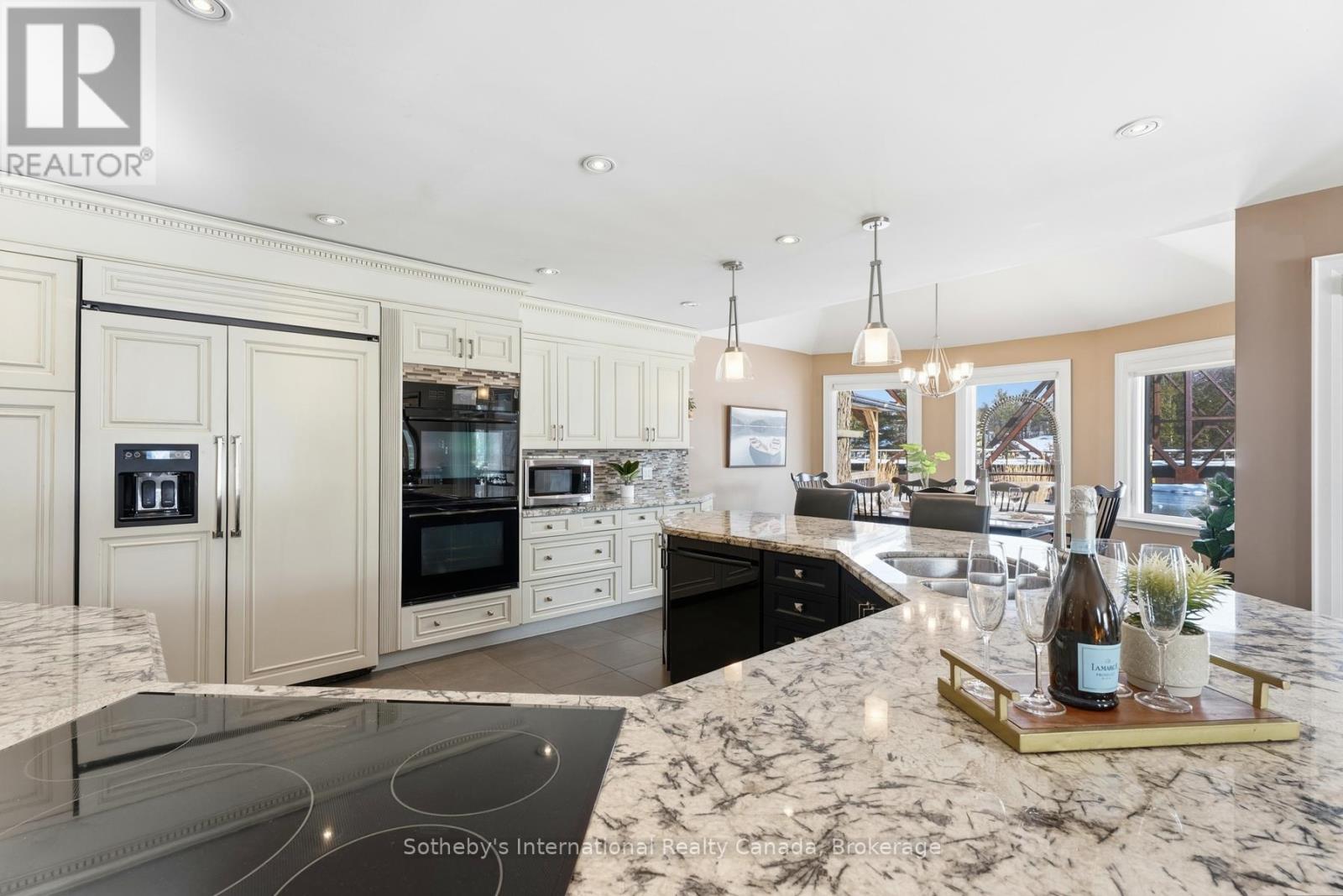 7583 Oak Point Road, Ramara, Ontario  L0K 2B0 - Photo 14 - S12836410