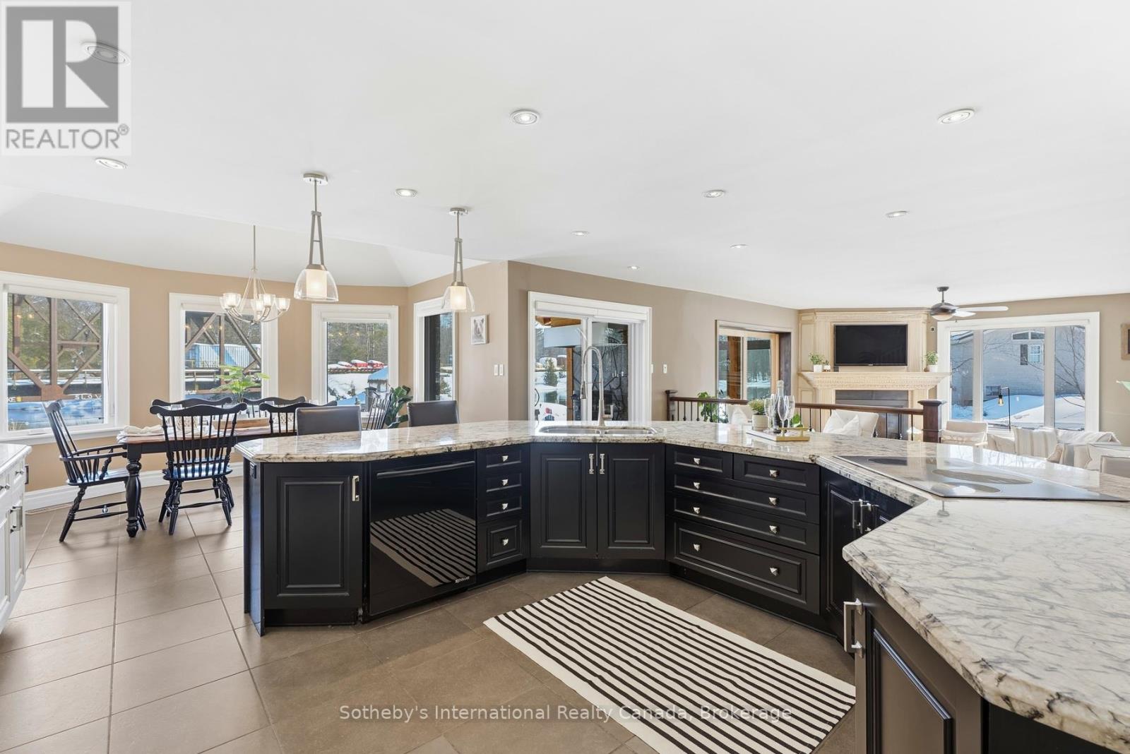 7583 Oak Point Road, Ramara, Ontario  L0K 2B0 - Photo 15 - S12836410