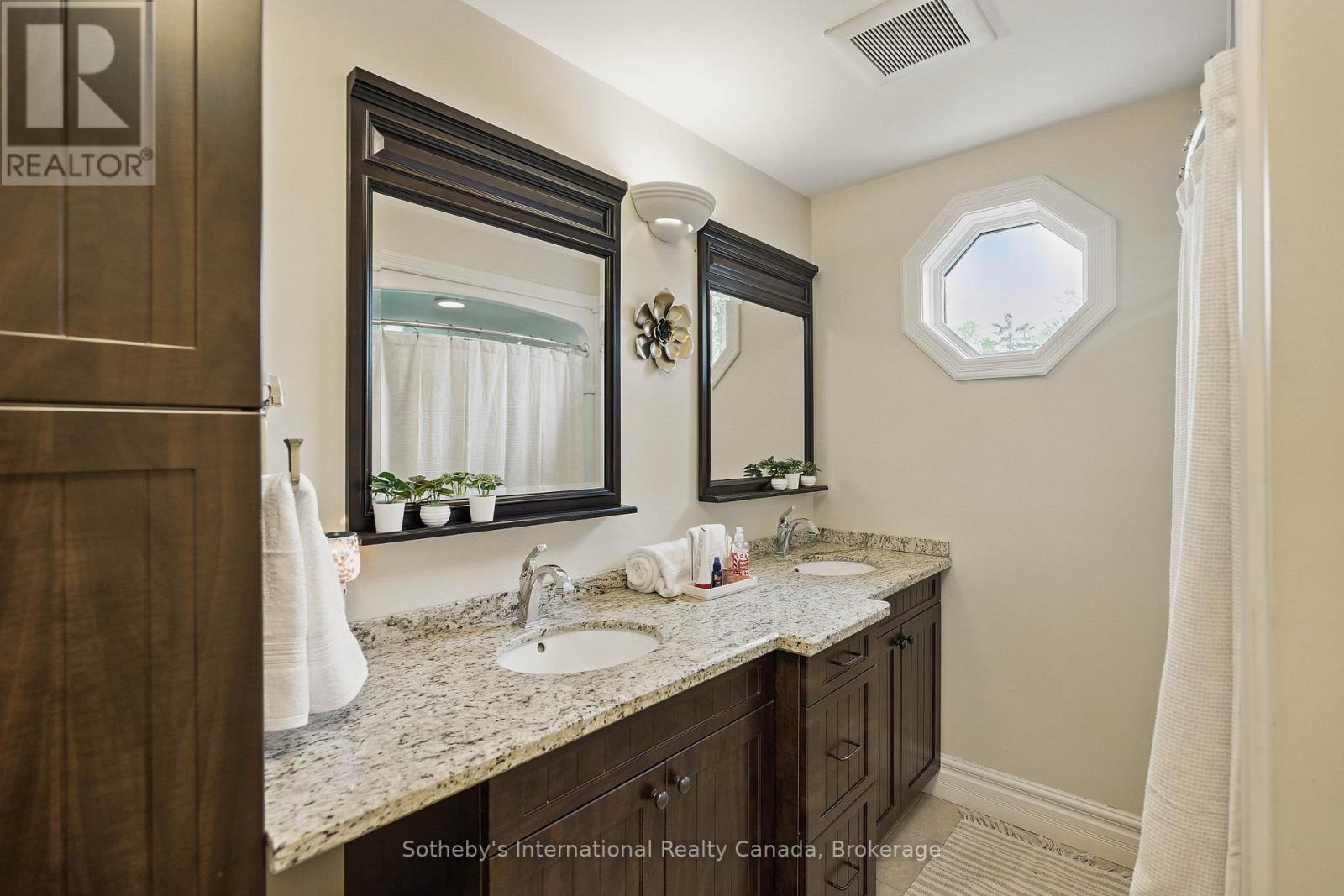 7583 Oak Point Road, Ramara, Ontario  L0K 2B0 - Photo 31 - S12836410