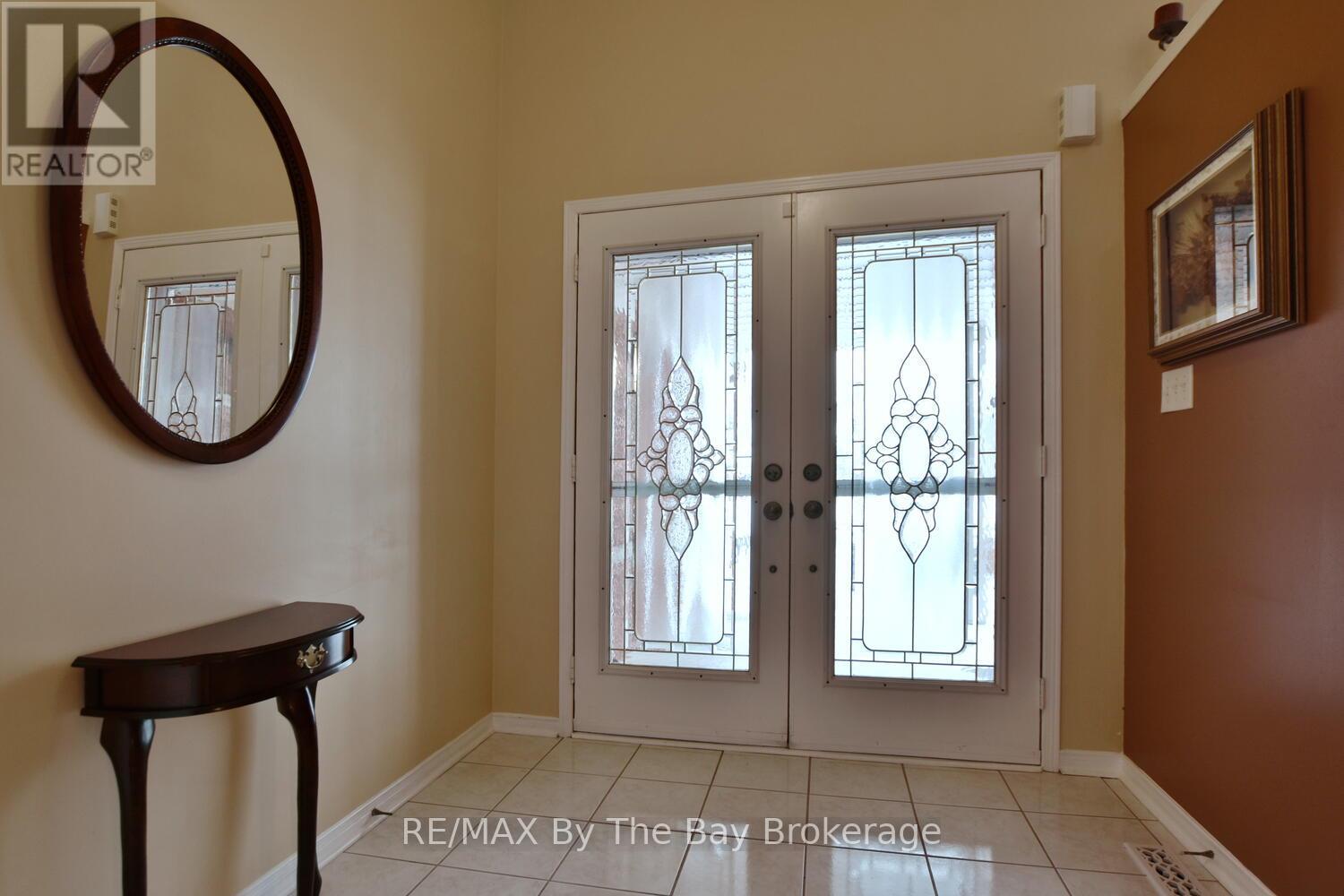 3 Foxwood Crescent, Wasaga Beach, Ontario  L9Z 1M7 - Photo 6 - S12836424