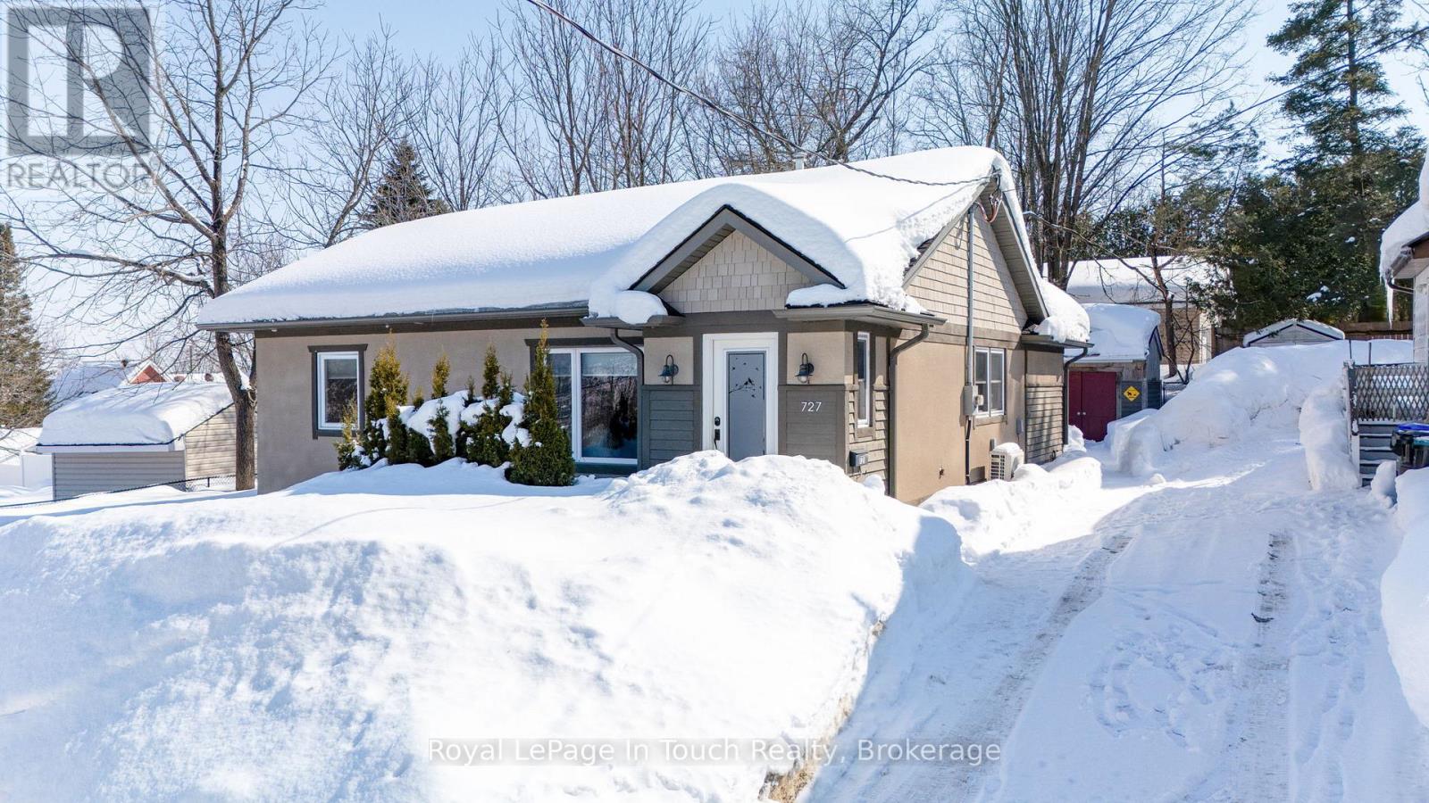 727 VICTORIA STREET, Midland, Ontario