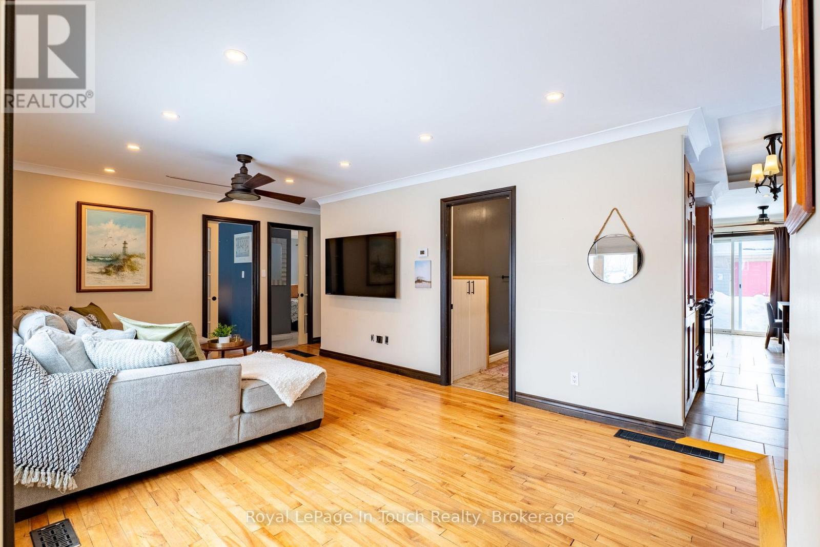 727 Victoria Street, Midland, Ontario  L4R 1B2 - Photo 4 - S12836432