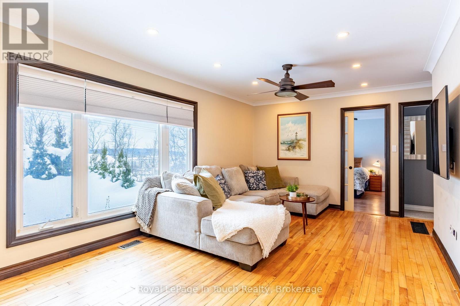 727 Victoria Street, Midland, Ontario  L4R 1B2 - Photo 5 - S12836432