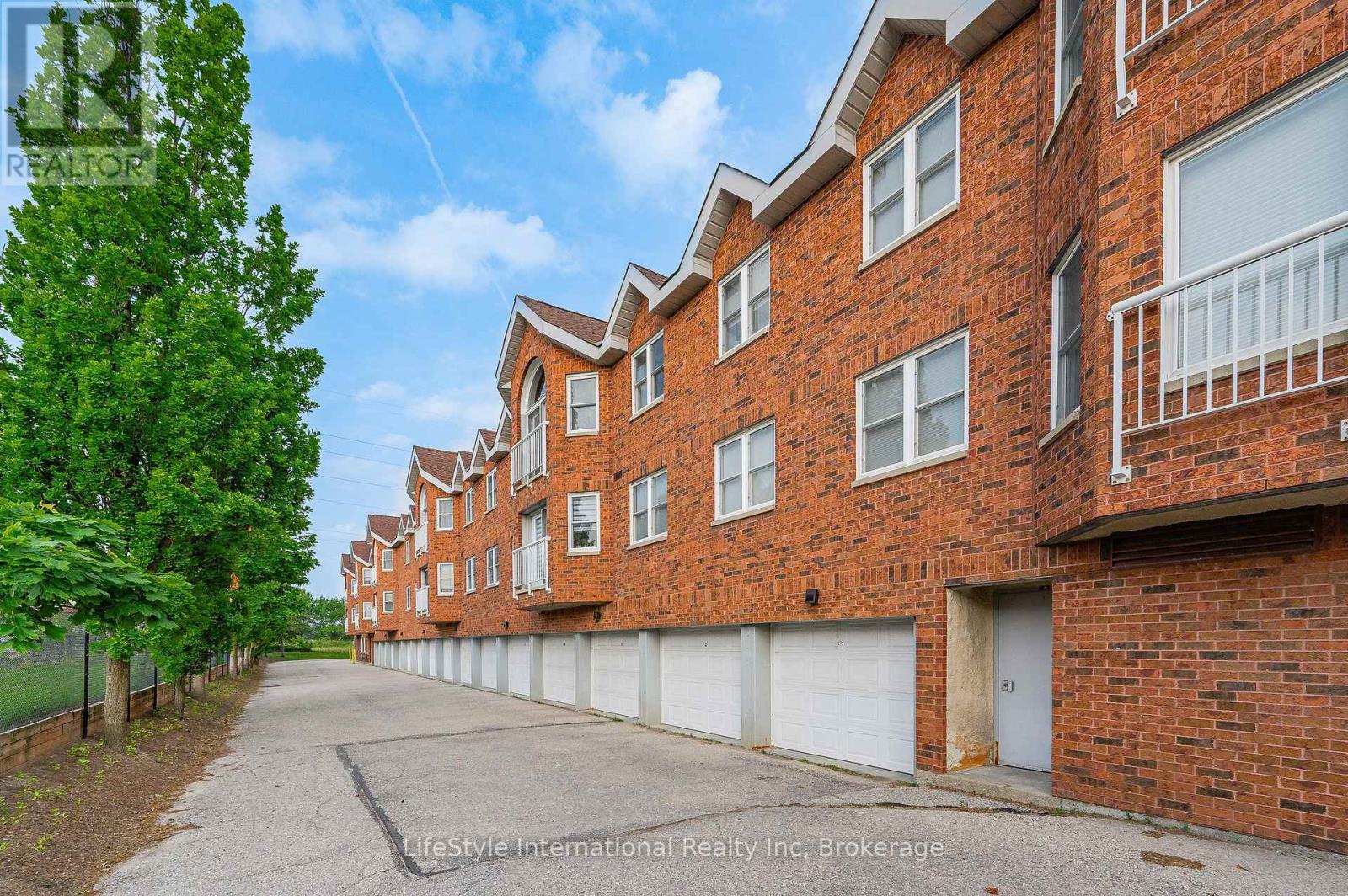 205 - 208 Silvercreek Parkway N, Guelph, Ontario N1H 8H2 - Photo 33 - X12836420