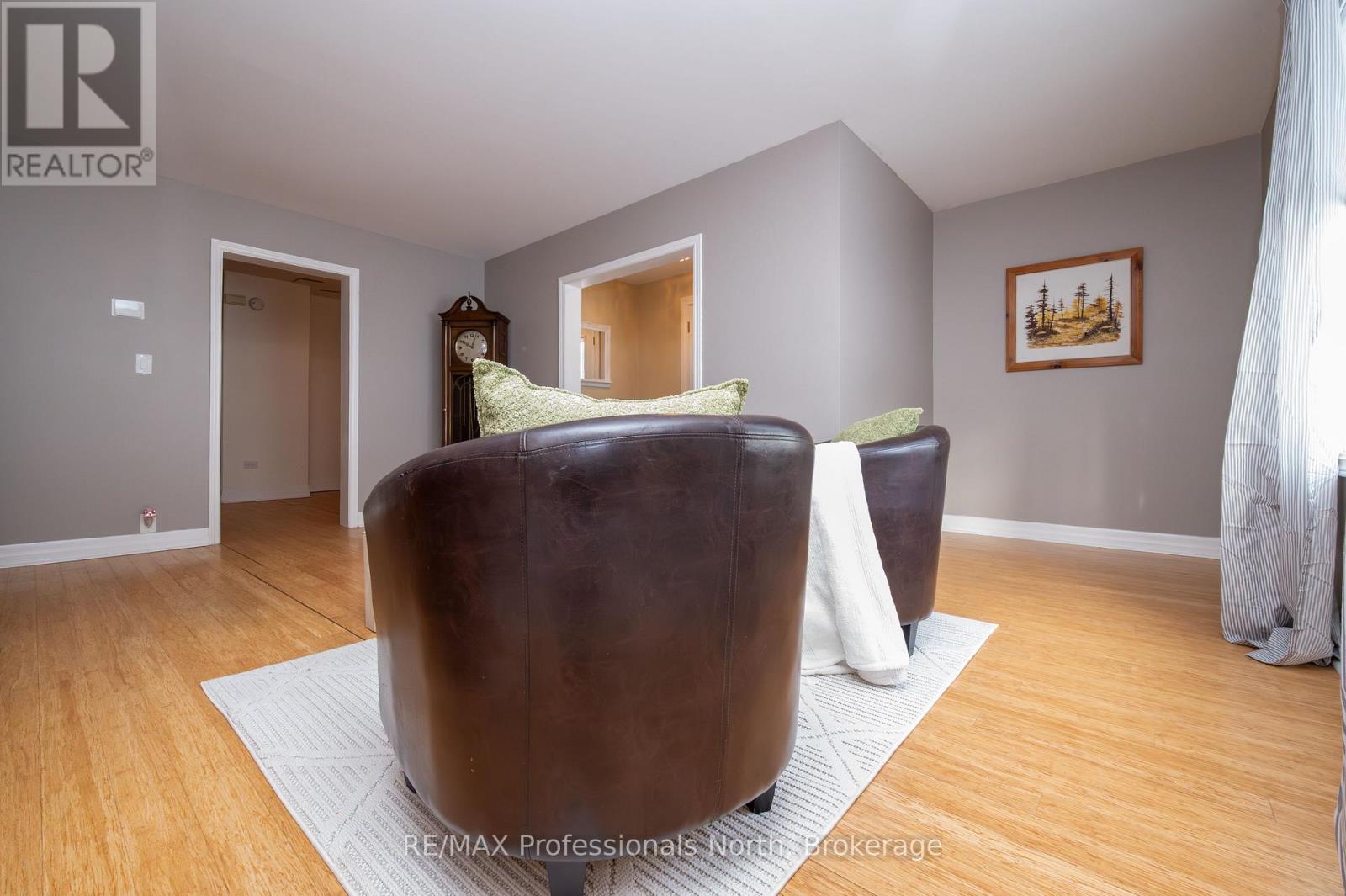 10 Florence Street W, Huntsville, Ontario P1H 1T2 - Photo 6 - X12836470