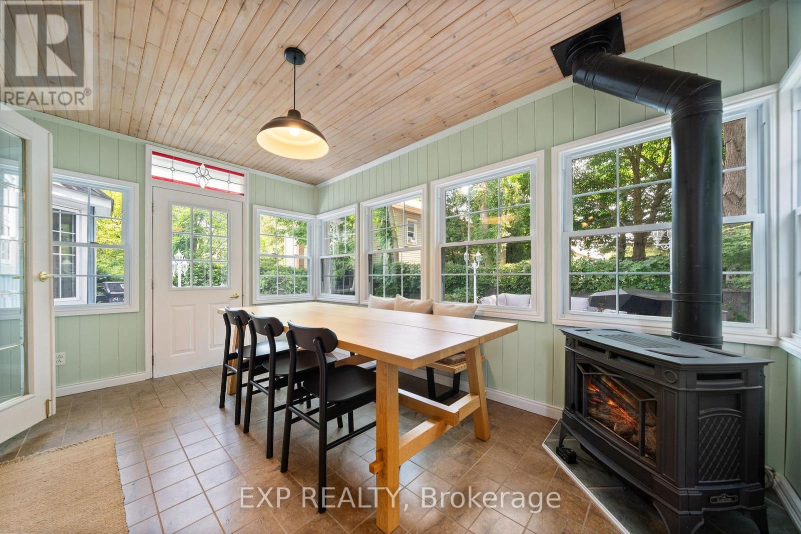 18 Queen Street, Prince Edward County, Ontario  K0K 2T0 - Photo 14 - X12836292