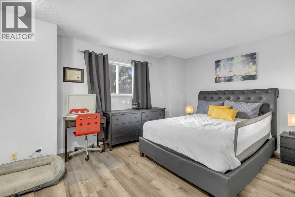 5 Erickson Drive, Red Deer, Alberta  T4R 2A3 - Photo 18 - A2288204