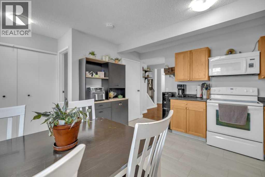 5 Erickson Drive, Red Deer, Alberta  T4R 2A3 - Photo 12 - A2288204