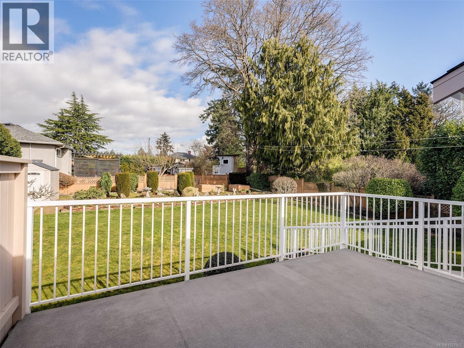 190 Homer Rd, Saanich, British Columbia  V8Z 1V6 - Photo 24 - 1027003