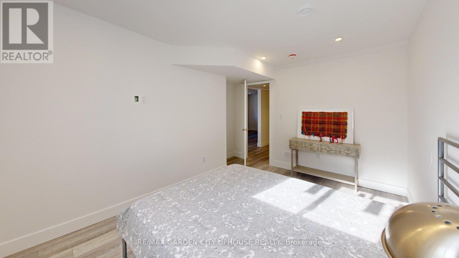 168 Russell Avenue, St. Catharines, Ontario  L2R 1W6 - Photo 11 - X12582862