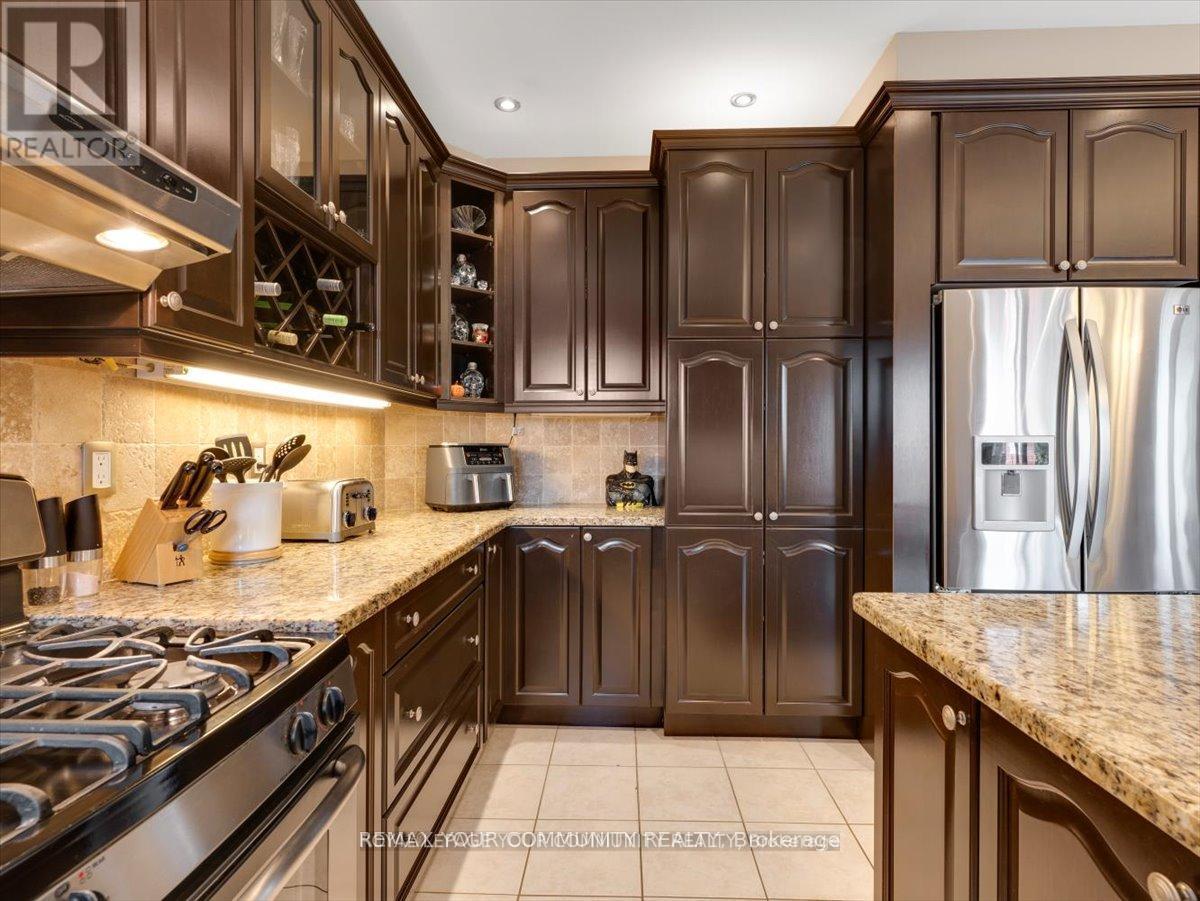 9 Heaney Court, Aurora, Ontario  L4G 0J7 - Photo 17 - N12708258