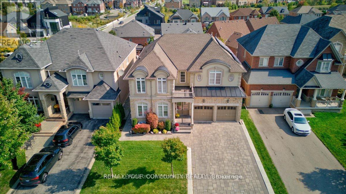 9 Heaney Court, Aurora, Ontario  L4G 0J7 - Photo 2 - N12708258