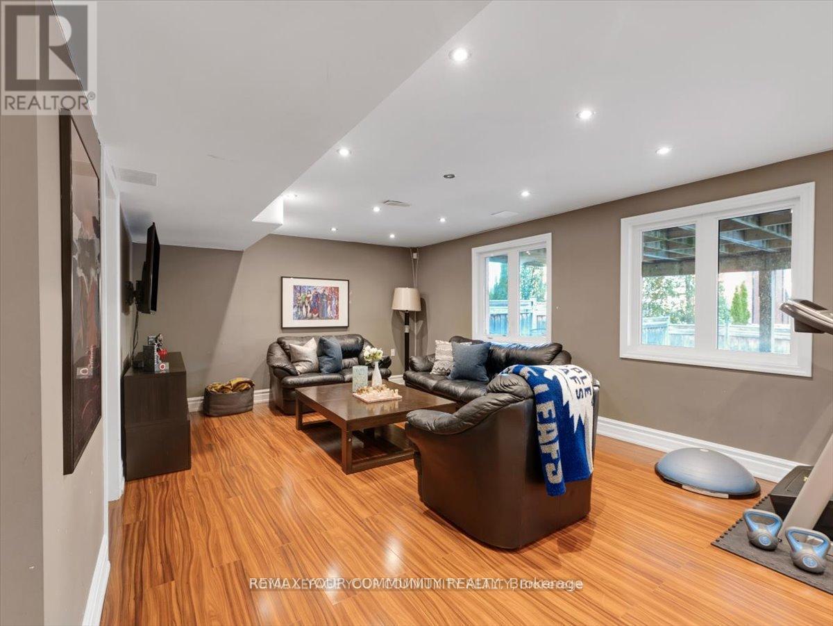 9 Heaney Court, Aurora, Ontario  L4G 0J7 - Photo 37 - N12708258