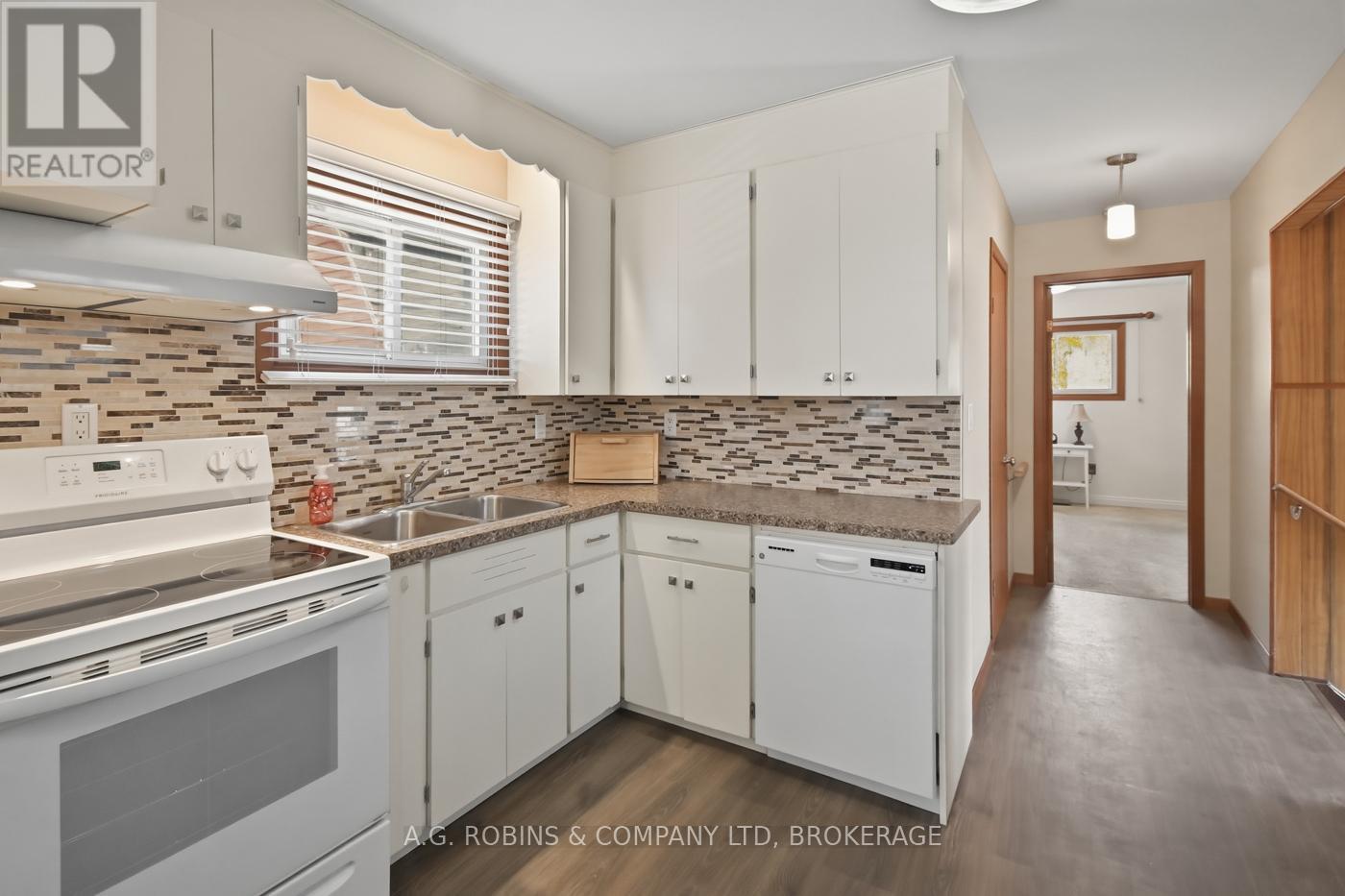 129 Adelaide Street, Port Colborne, Ontario  L3K 2W4 - Photo 13 - X12836414