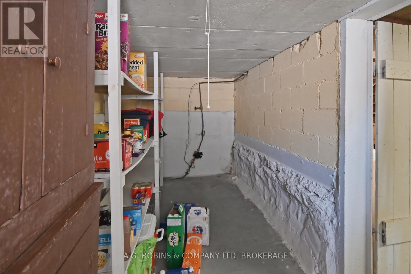 129 Adelaide Street, Port Colborne, Ontario  L3K 2W4 - Photo 18 - X12836414