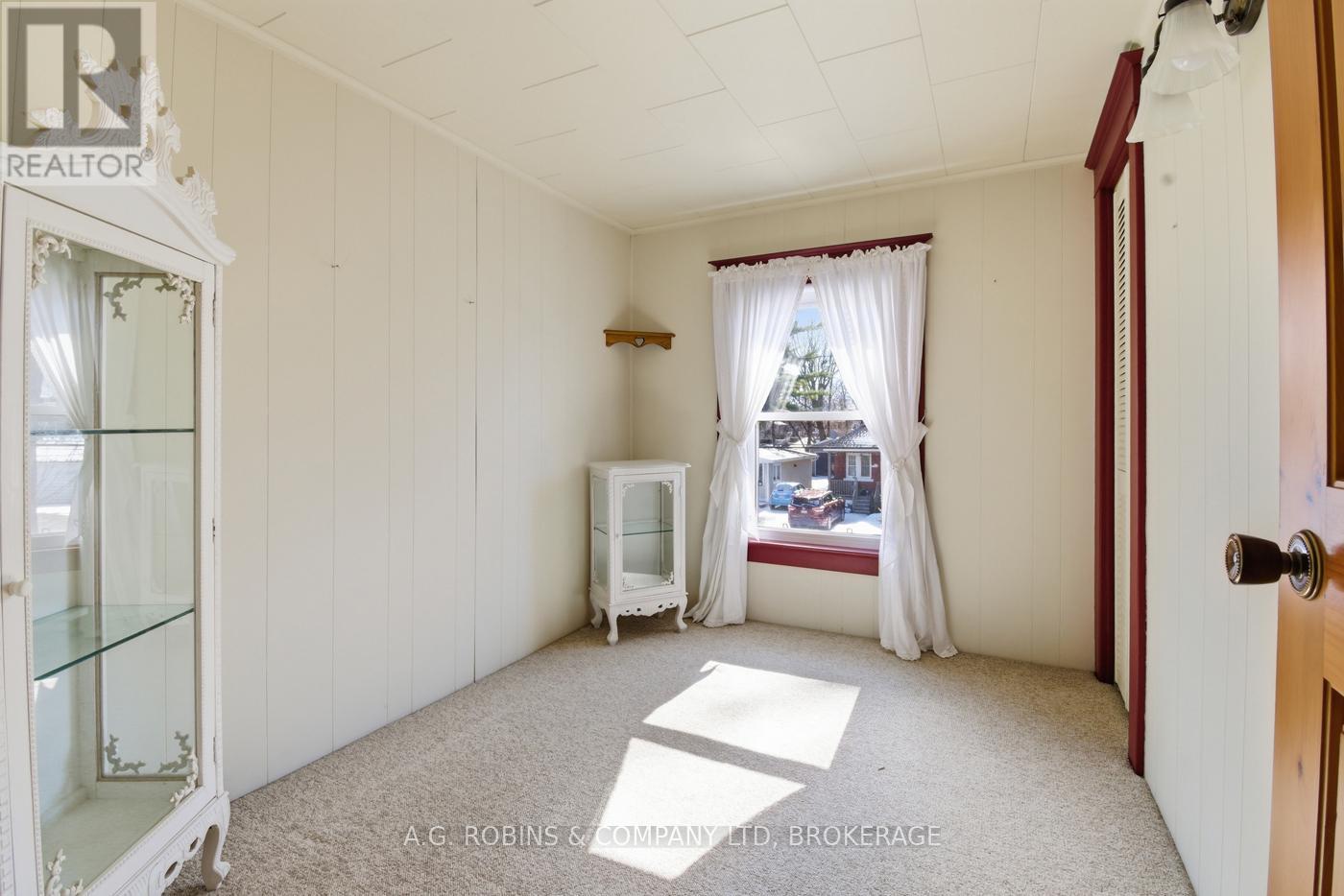 129 Adelaide Street, Port Colborne, Ontario  L3K 2W4 - Photo 23 - X12836414