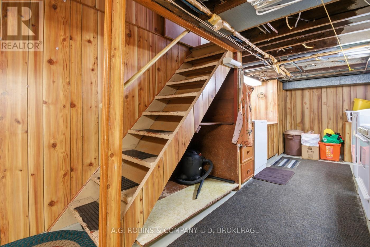 129 Adelaide Street, Port Colborne, Ontario  L3K 2W4 - Photo 31 - X12836414