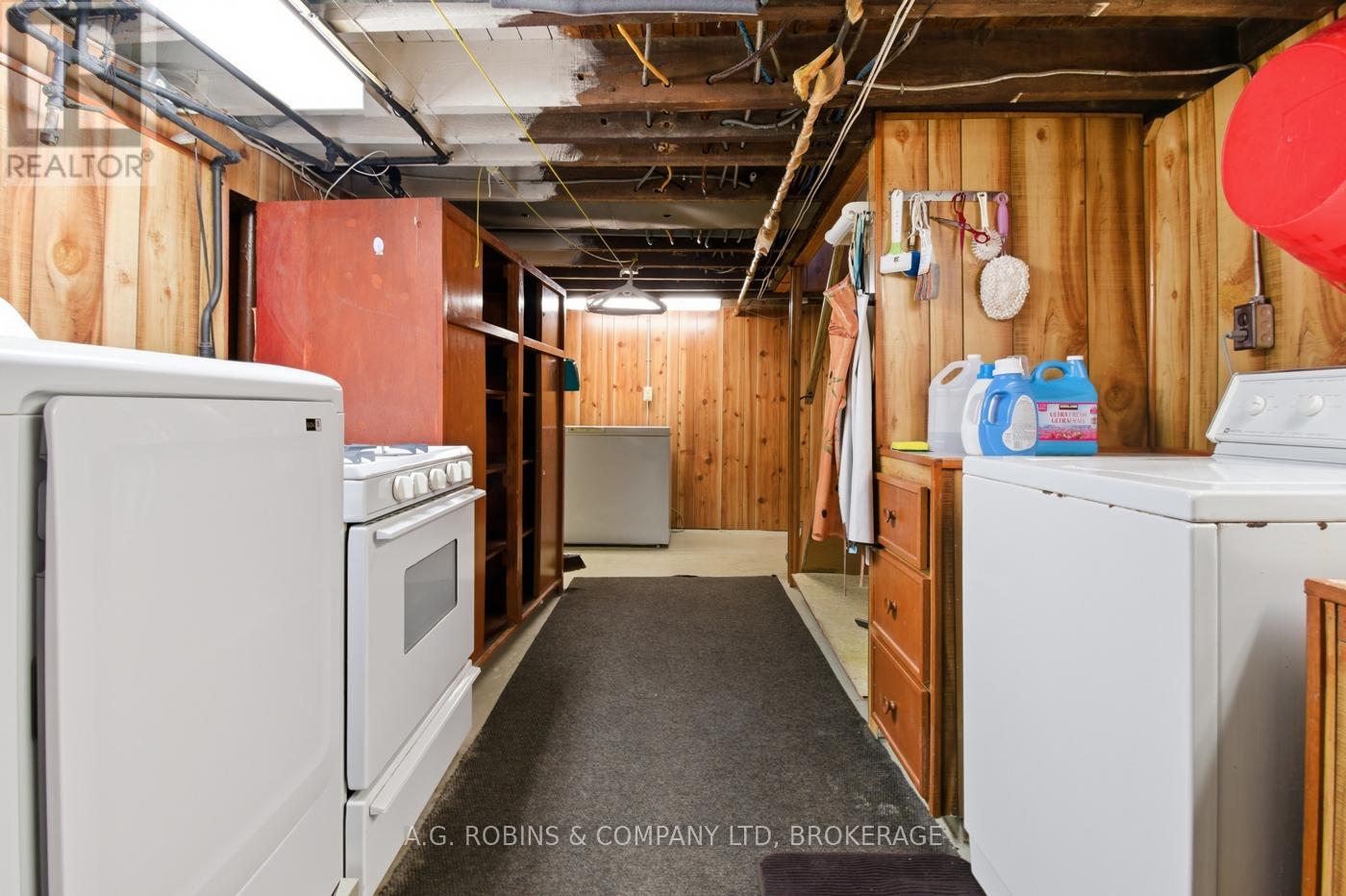 129 Adelaide Street, Port Colborne, Ontario  L3K 2W4 - Photo 32 - X12836414