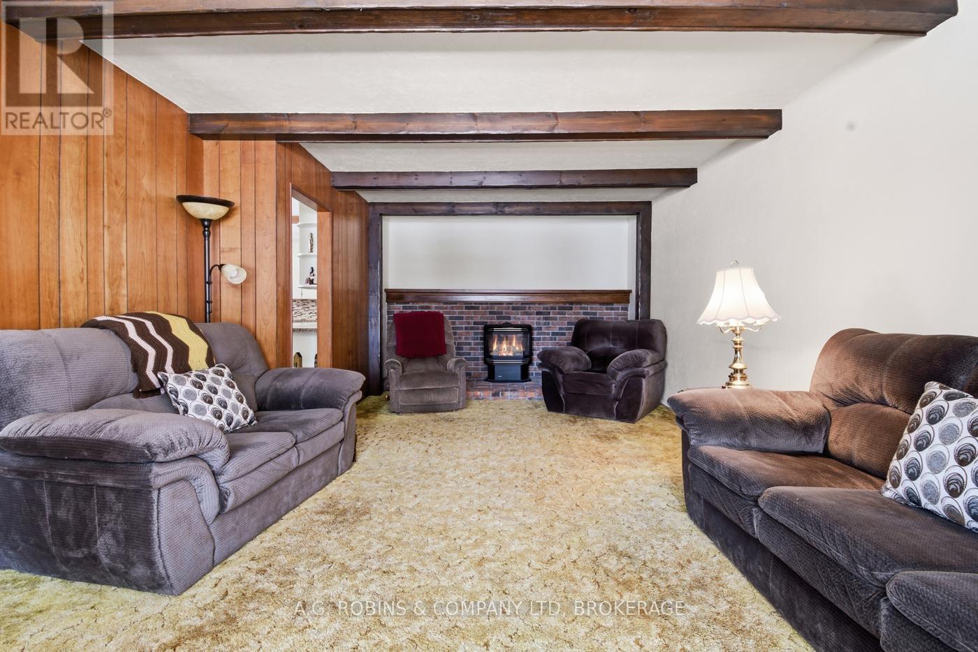 129 Adelaide Street, Port Colborne, Ontario  L3K 2W4 - Photo 5 - X12836414