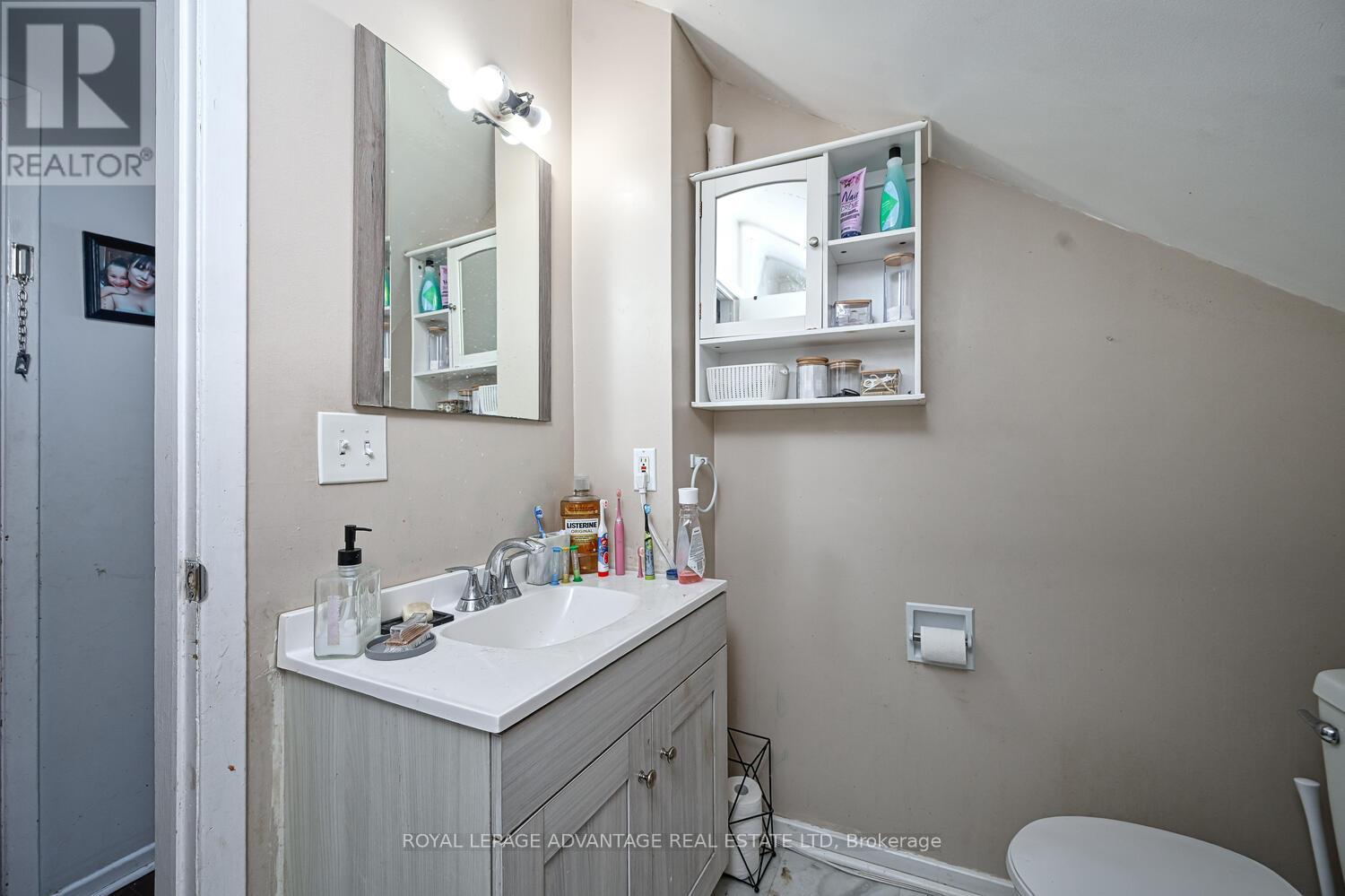 150-152 Gore Street E, Perth, Ontario K7H 1J7 - Photo 15 - X12836458