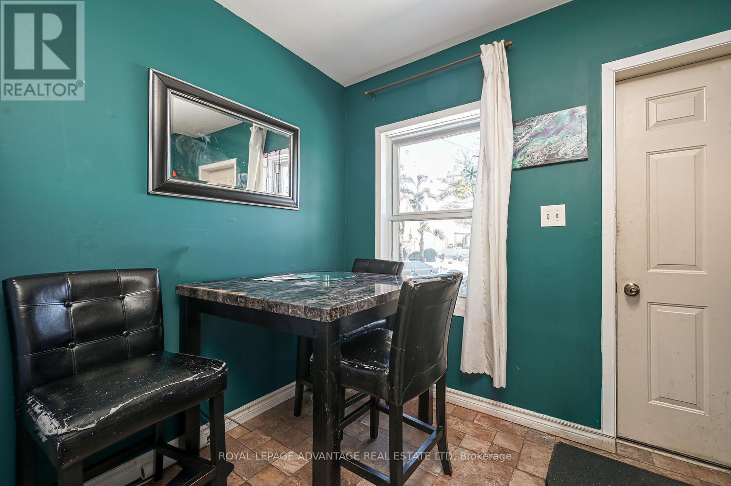 150-152 Gore Street E, Perth, Ontario K7H 1J7 - Photo 21 - X12836458