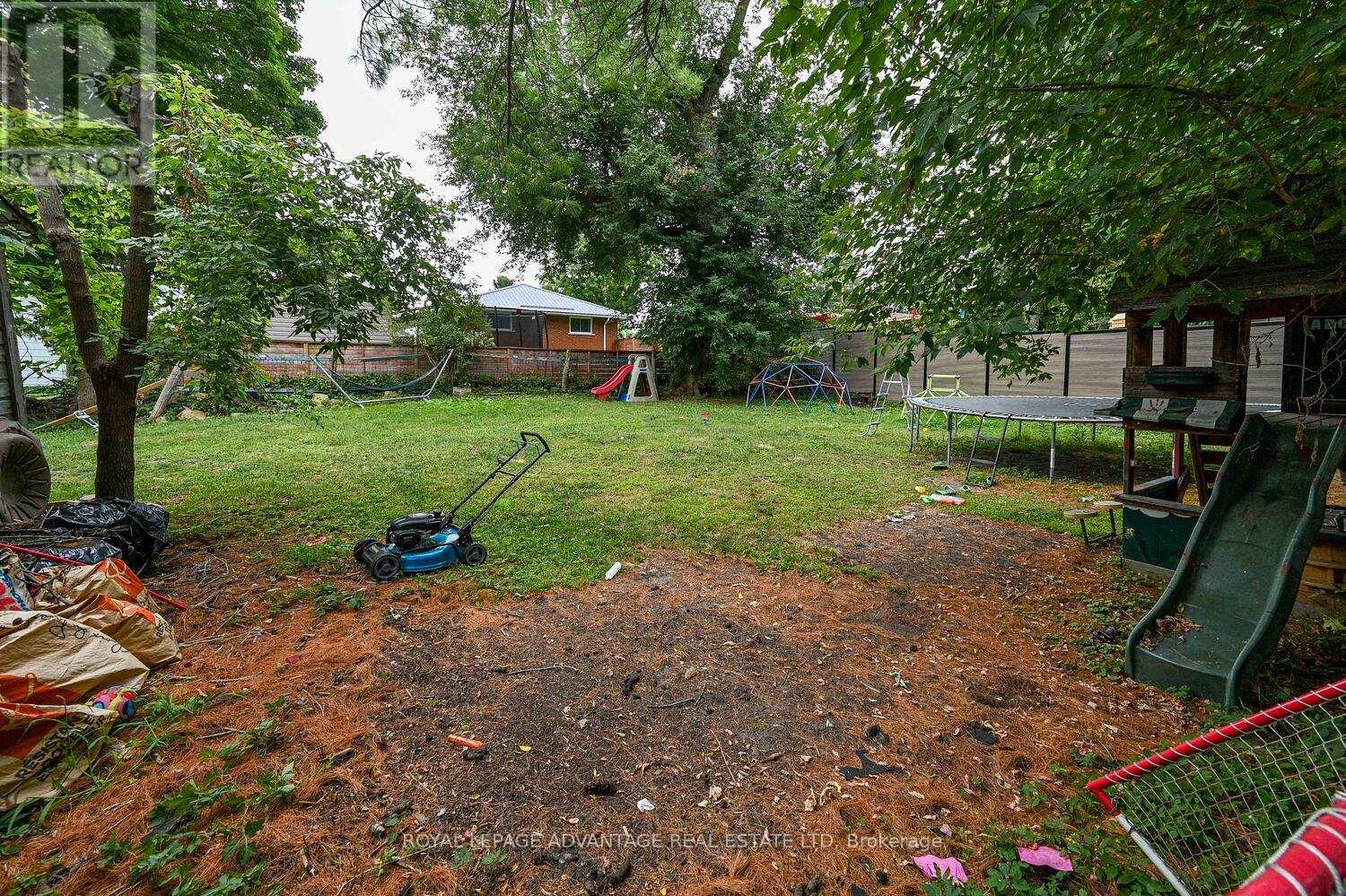 150-152 Gore Street E, Perth, Ontario K7H 1J7 - Photo 33 - X12836458