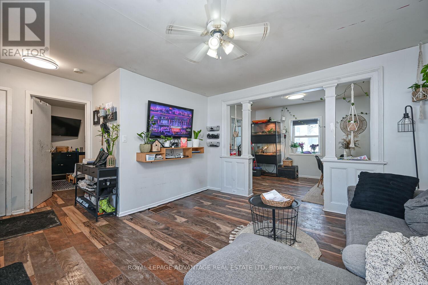 150-152 Gore Street E, Perth, Ontario K7H 1J7 - Photo 5 - X12836458