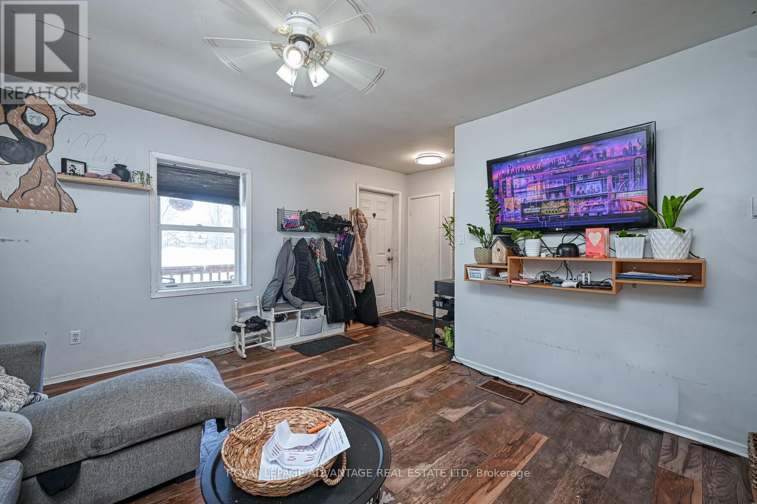 150-152 Gore Street E, Perth, Ontario K7H 1J7 - Photo 6 - X12836458