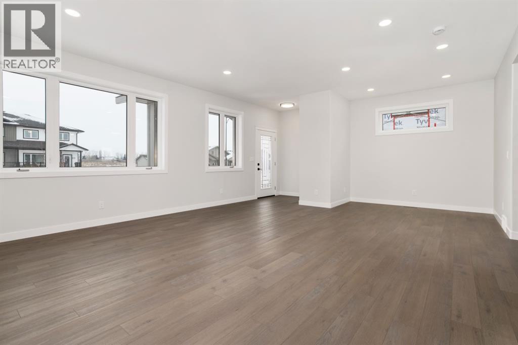 6319 26 Avenue, Camrose, Alberta  T4V 5L8 - Photo 2 - A2271962