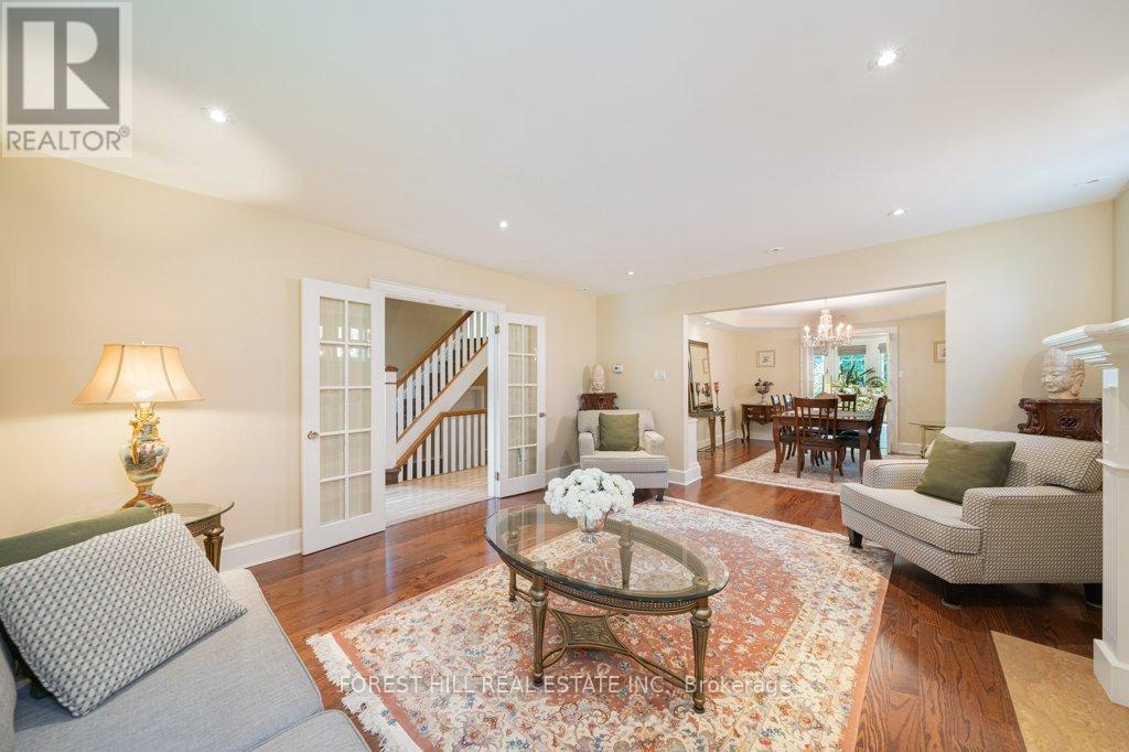 82 Brooke Avenue, Toronto, Ontario  M5M 2J9 - Photo 9 - C12836340