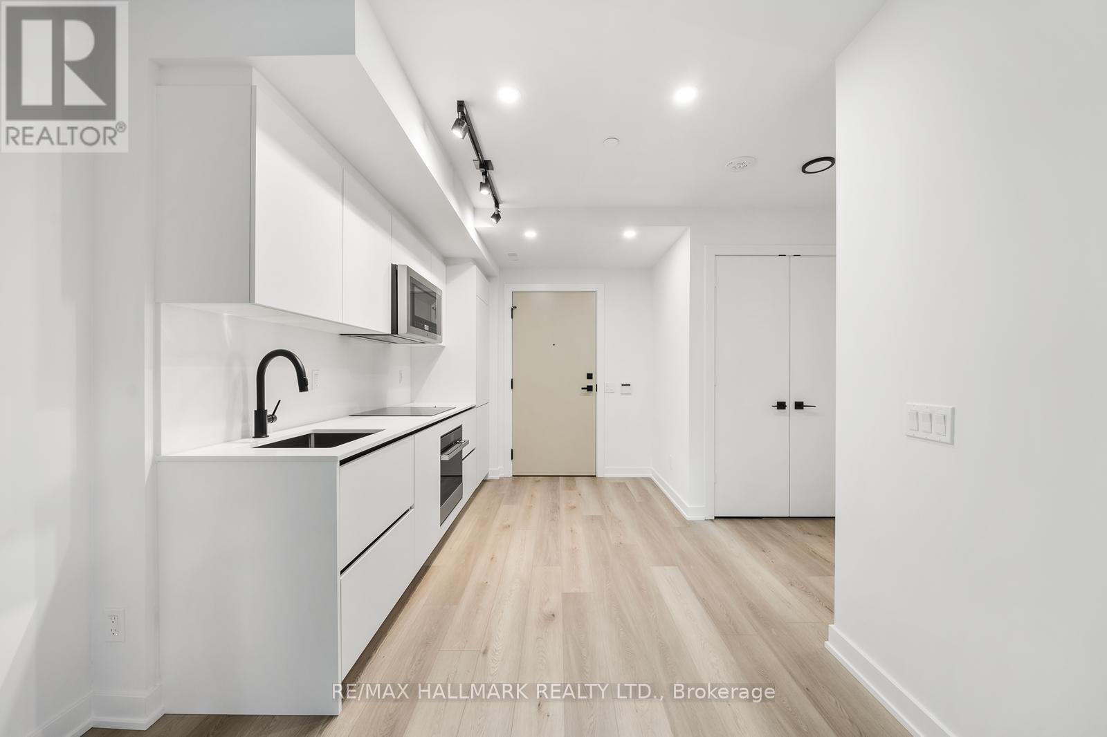 605 - 327 King Street W, Toronto, Ontario  M5V 0W7 - Photo 12 - C12836350