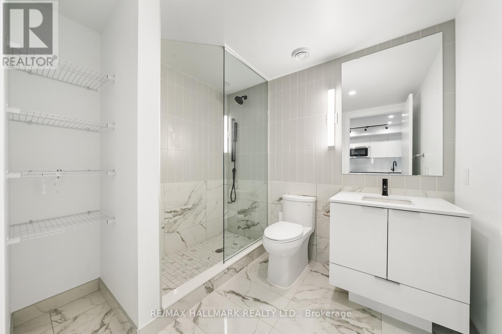 605 - 327 King Street W, Toronto, Ontario  M5V 0W7 - Photo 18 - C12836350