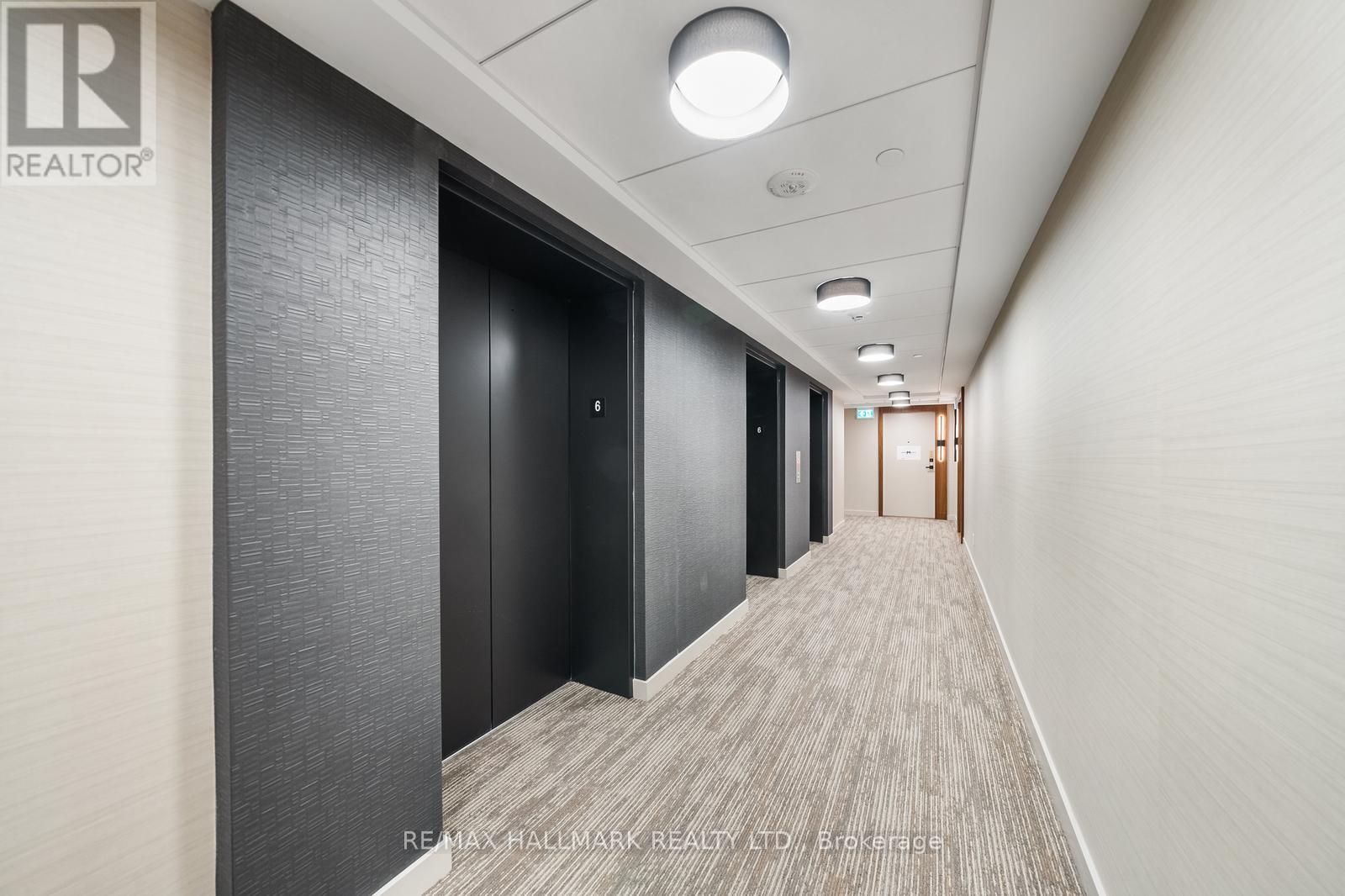 605 - 327 King Street W, Toronto, Ontario  M5V 0W7 - Photo 4 - C12836350