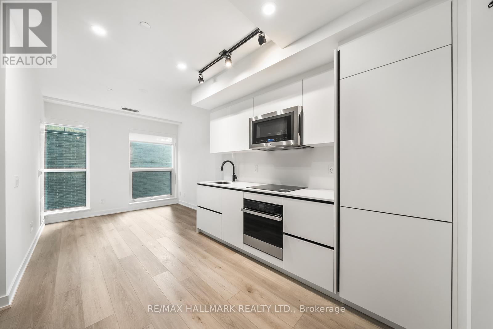 605 - 327 King Street W, Toronto, Ontario  M5V 0W7 - Photo 5 - C12836350