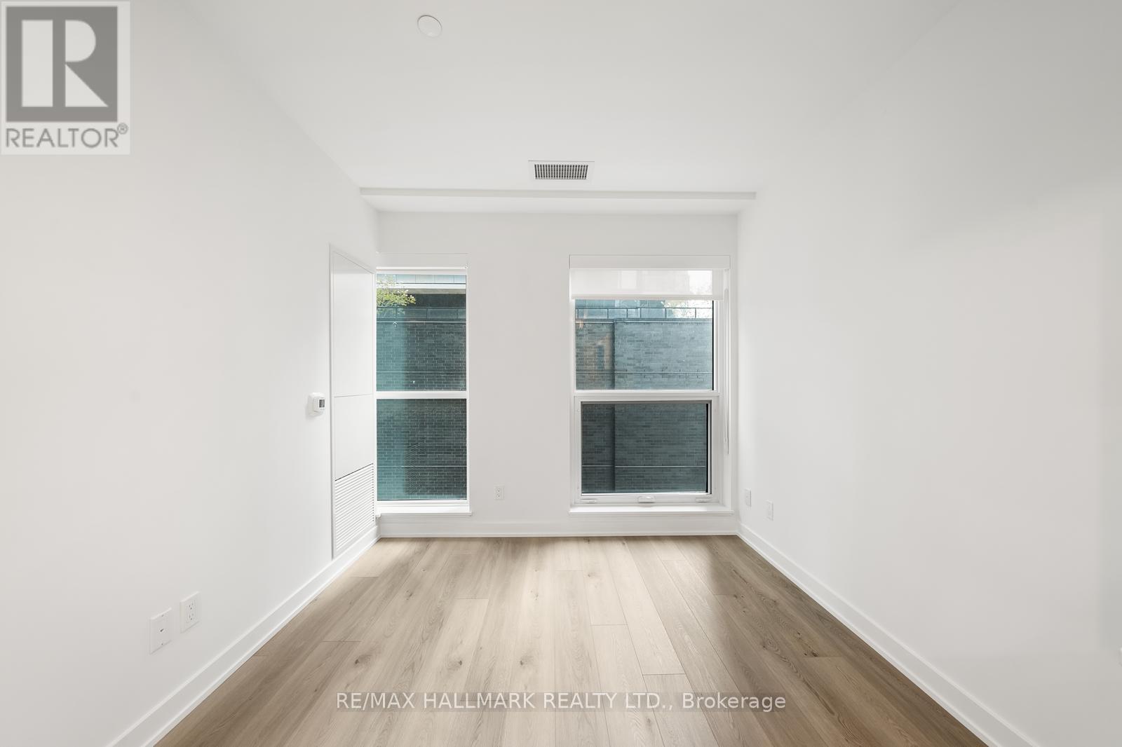 605 - 327 King Street W, Toronto, Ontario  M5V 0W7 - Photo 9 - C12836350