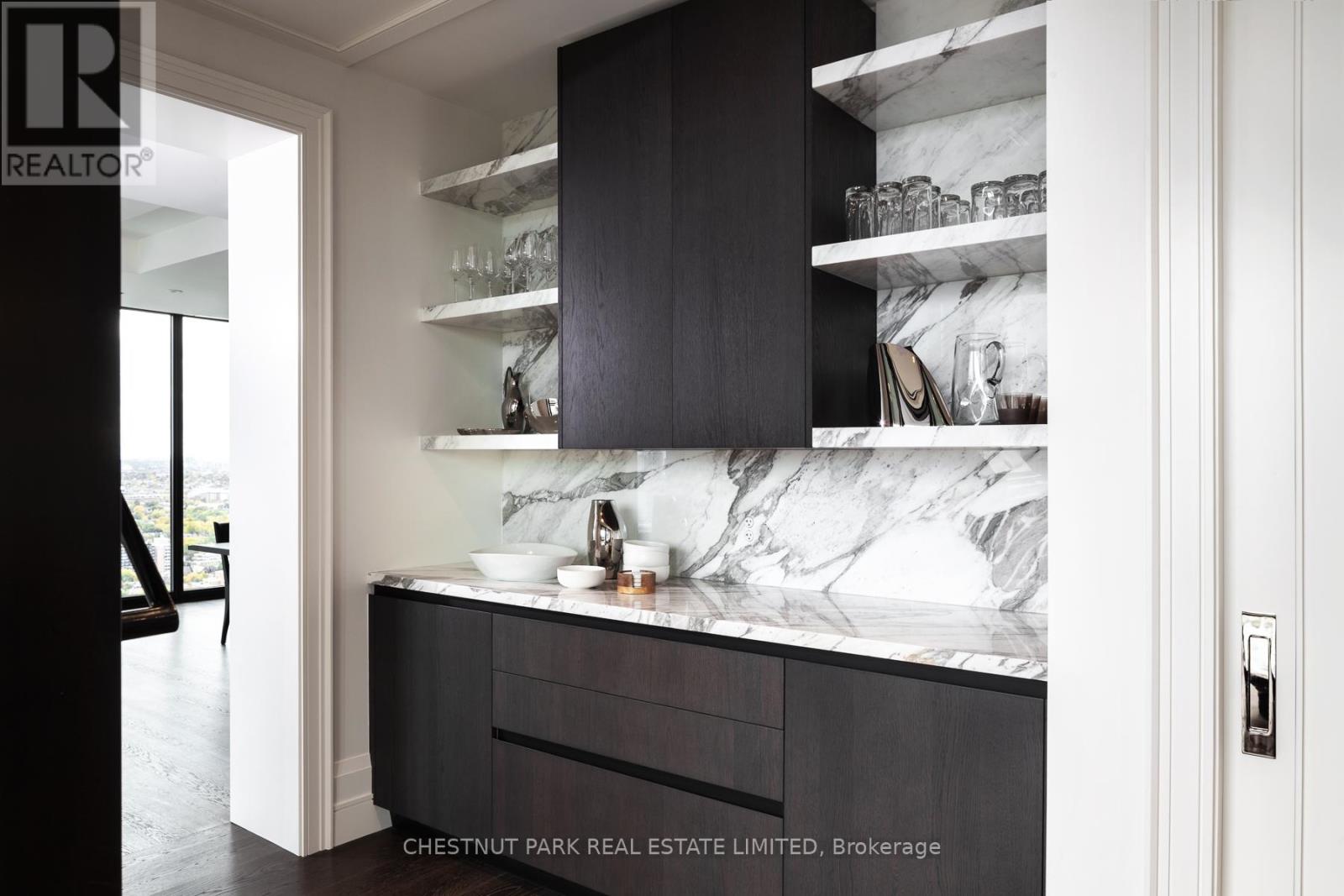 Sub Penthouse 02 - 200 Cumberland Street, Toronto, Ontario  M5R 0B7 - Photo 10 - C12836450