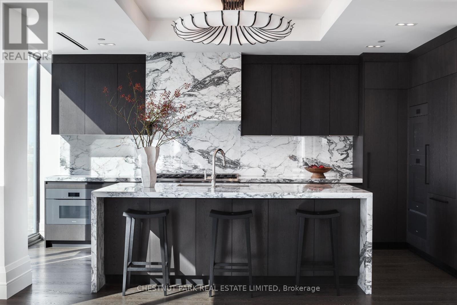 Sub Penthouse 02 - 200 Cumberland Street, Toronto, Ontario  M5R 0B7 - Photo 13 - C12836450