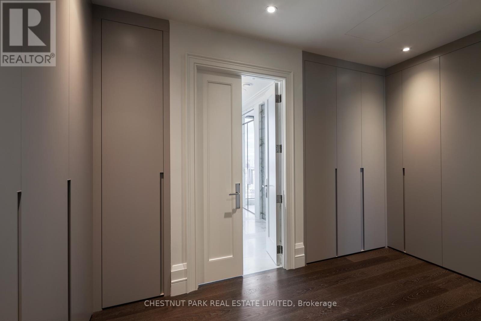 Sub Penthouse 02 - 200 Cumberland Street, Toronto, Ontario  M5R 0B7 - Photo 22 - C12836450