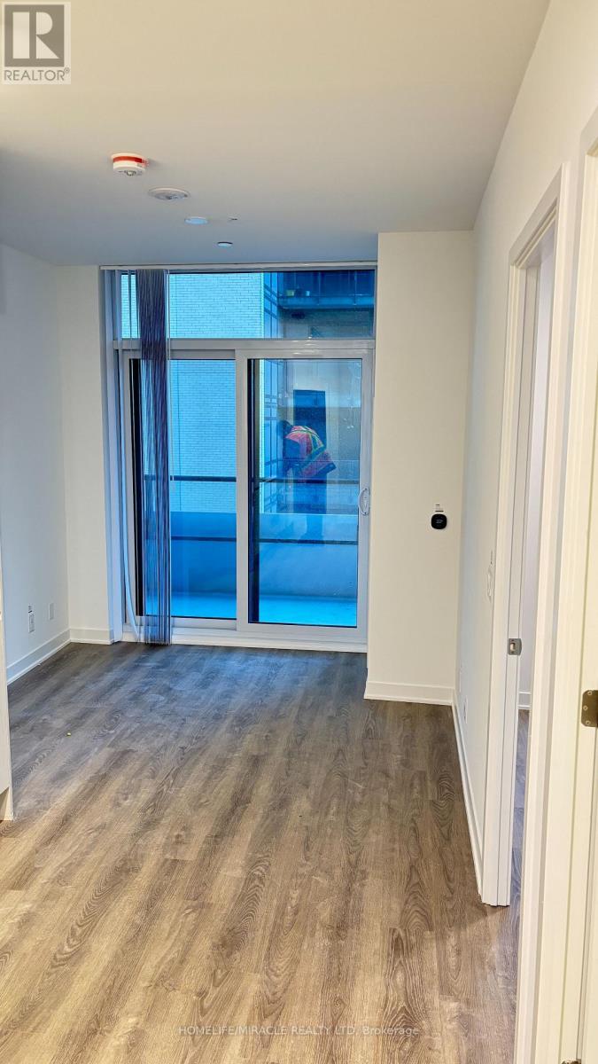 1019 - 180 Front Street E, Toronto, Ontario  M5A 0K9 - Photo 5 - C12836492