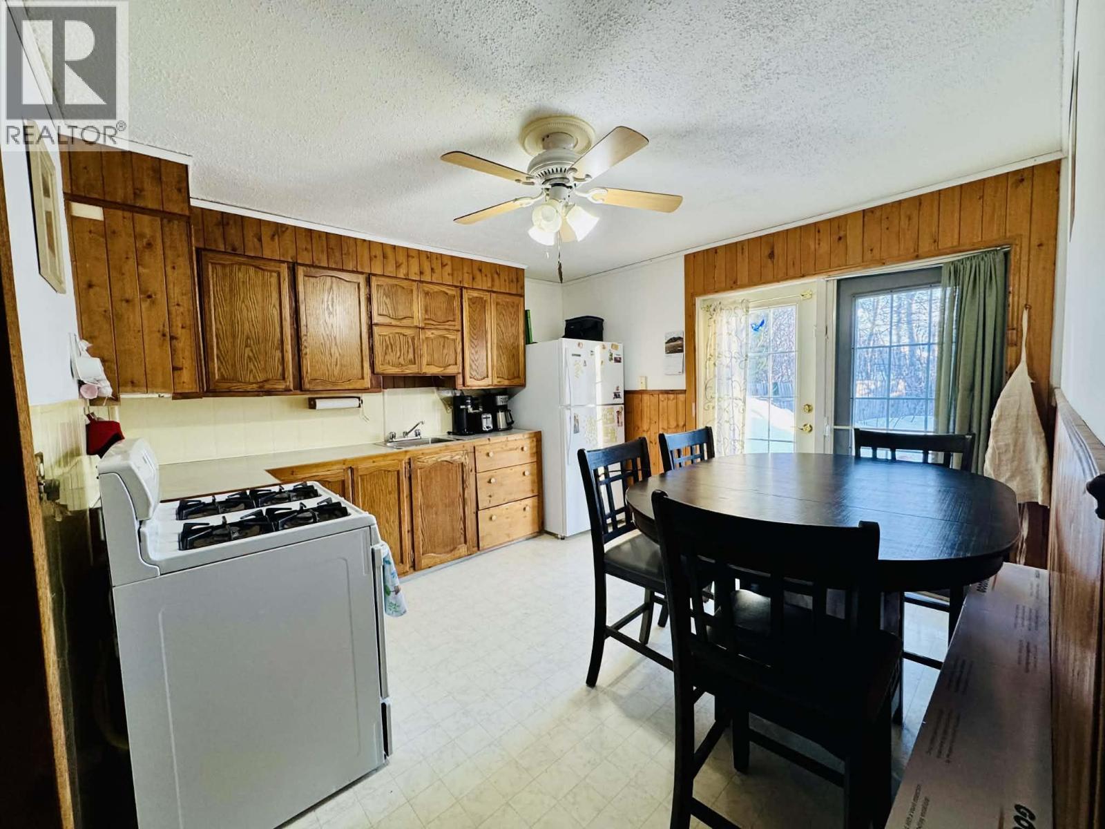 8143 99 Avenue, Fort St. John, British Columbia  V1J 1S6 - Photo 7 - R3094313