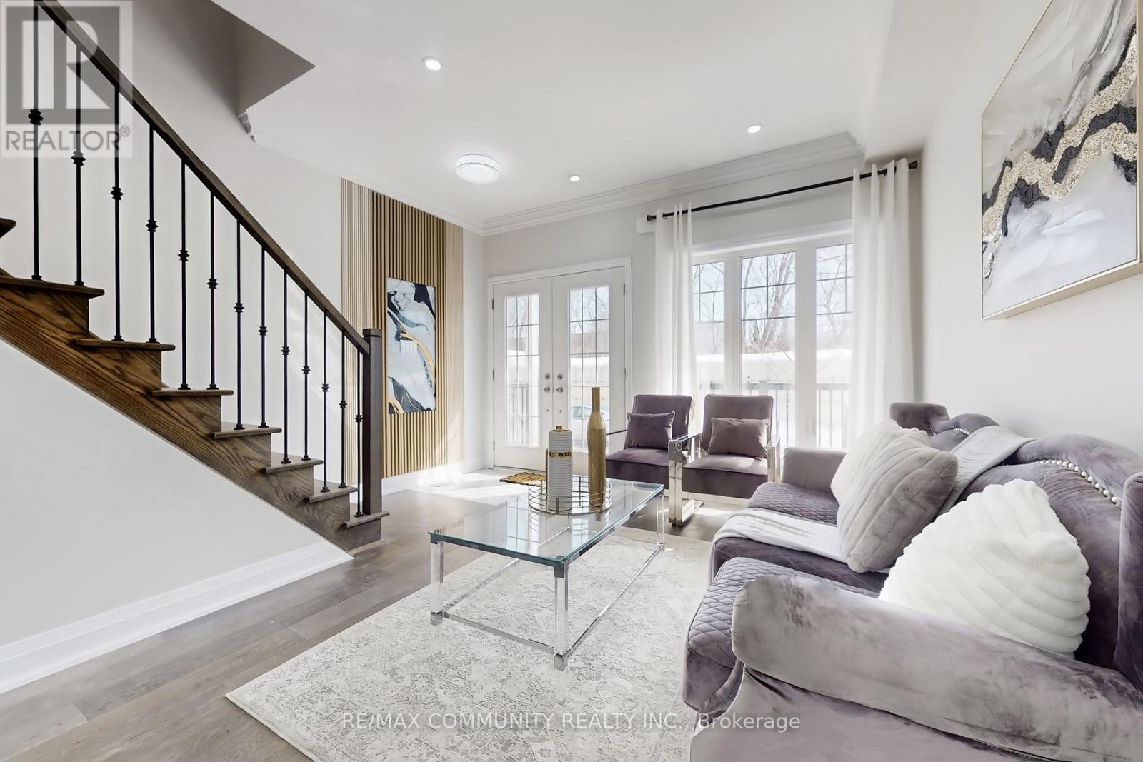 7 - 1741 Fairport Road, Pickering, Ontario L1V 1S9 - Photo 4 - E12836346