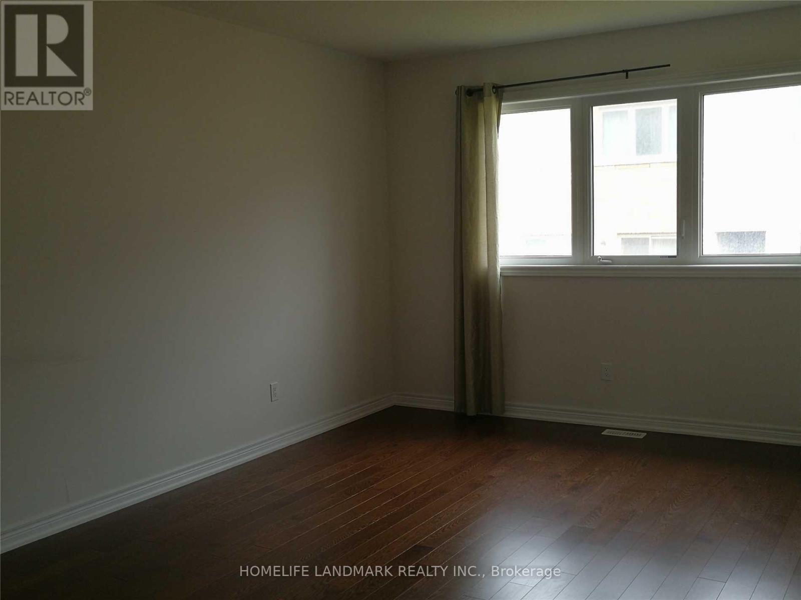 15 Durblee Avenue, Aurora, Ontario  L4G 0Z8 - Photo 6 - N12836314