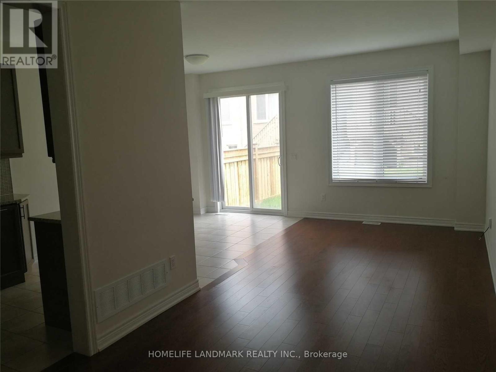 15 Durblee Avenue, Aurora, Ontario  L4G 0Z8 - Photo 8 - N12836314