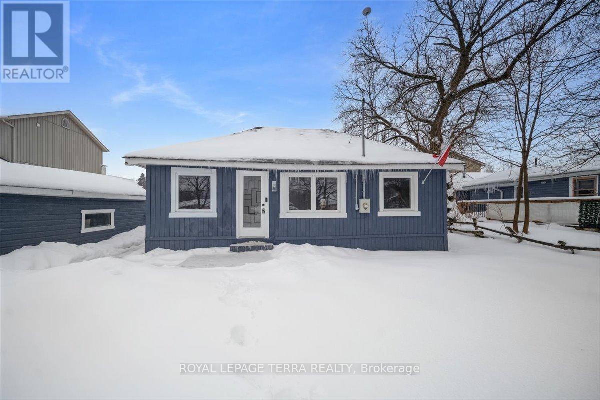 999 Ewart Street, Innisfil, Ontario  L0L 1C0 - Photo 5 - N12836326