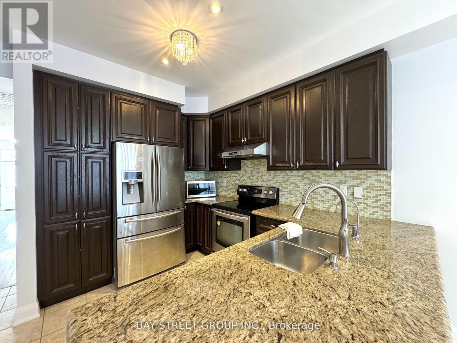 78 Silkgrove Terrace, Markham, Ontario  L6E 0G9 - Photo 7 - N12836368