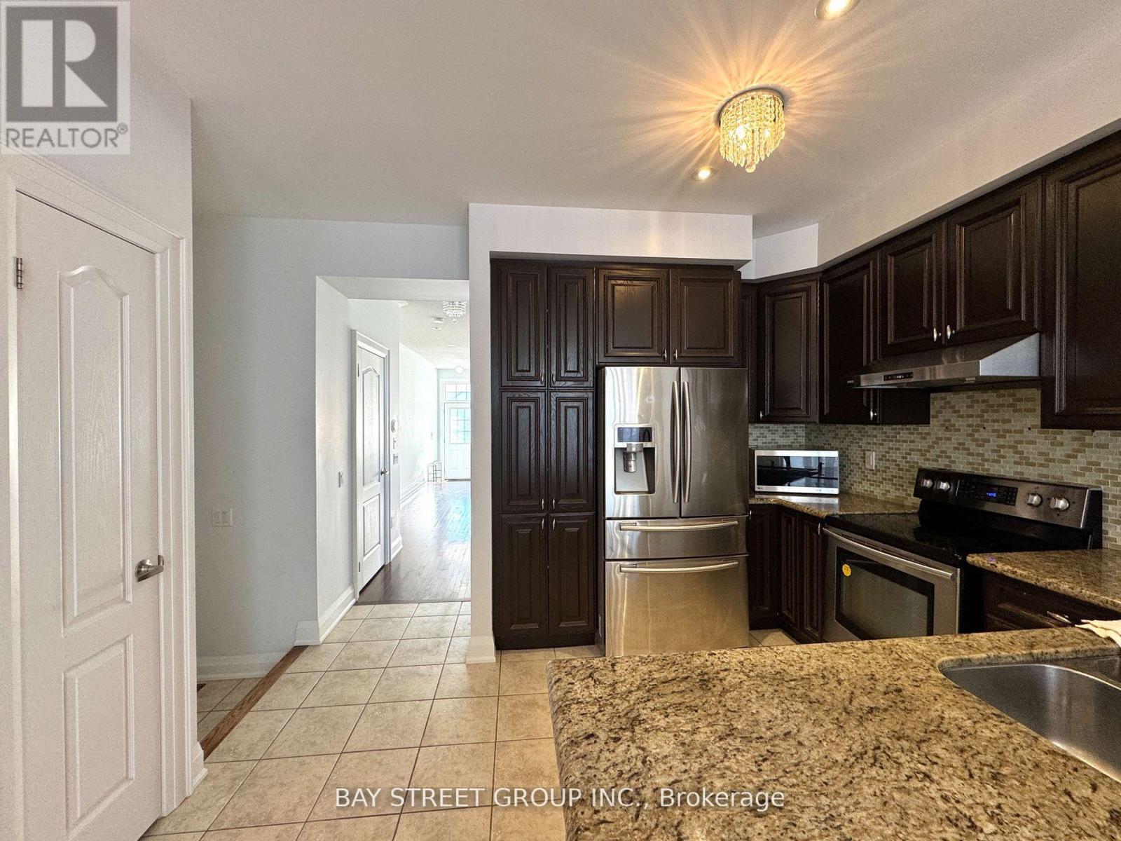 78 Silkgrove Terrace, Markham, Ontario  L6E 0G9 - Photo 8 - N12836368